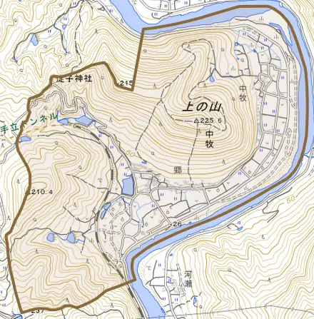 中牧とその周辺の地図。町の範囲を重ねている