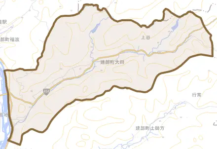 建部町大田とその周辺の地図。町の範囲を重ねている
