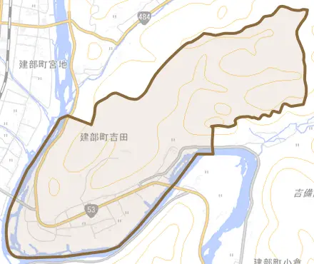 建部町吉田とその周辺の地図。町の範囲を重ねている