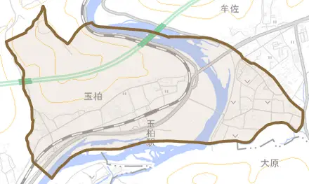 玉柏とその周辺の地図。町の範囲を重ねている
