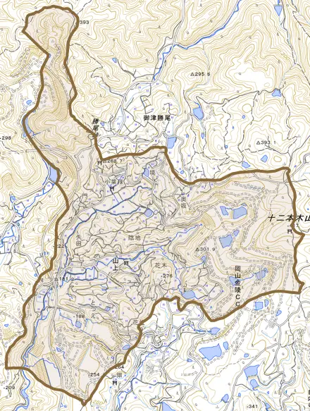 山上とその周辺の地図。町の範囲を重ねている