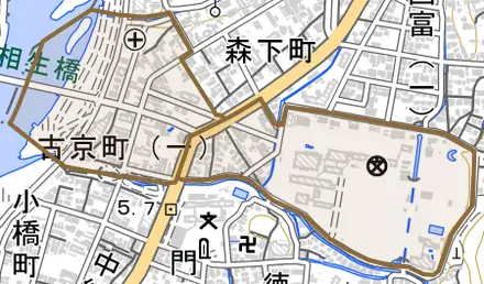 古京町とその周辺の地図。町の範囲を重ねている