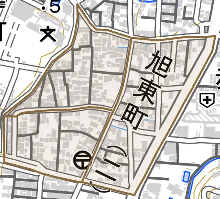 旭東町とその周辺の地図。町の範囲を重ねている