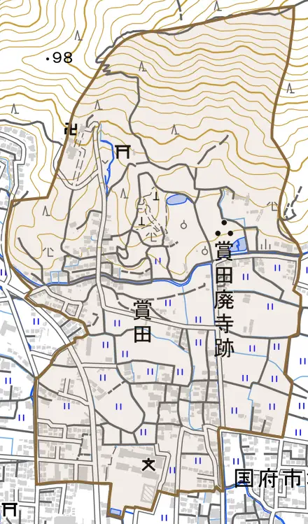 賞田とその周辺の地図。町の範囲を重ねている