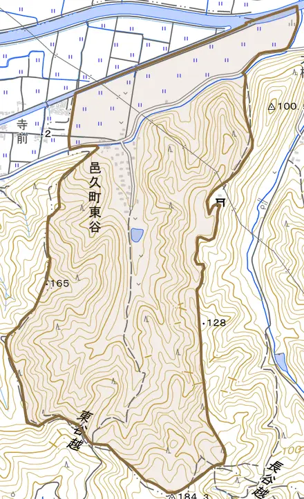 邑久町東谷とその周辺の地図。町の範囲を重ねている