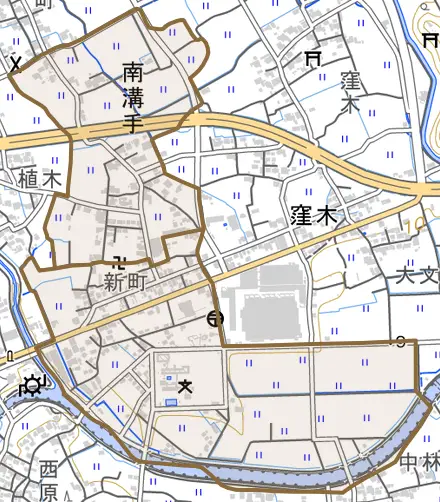 南溝手とその周辺の地図。町の範囲を重ねている