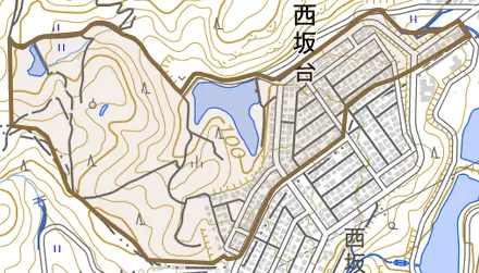 西坂台とその周辺の地図。町の範囲を重ねている