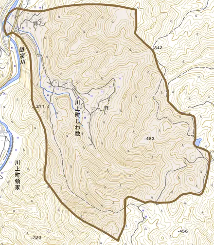 川上町臘数とその周辺の地図。町の範囲を重ねている