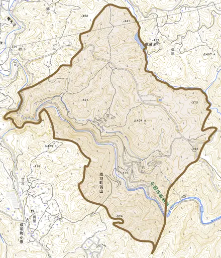 成羽町羽山とその周辺の地図。町の範囲を重ねている