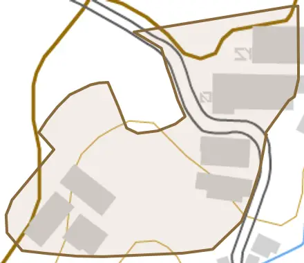 奥万田町とその周辺の地図。町の範囲を重ねている