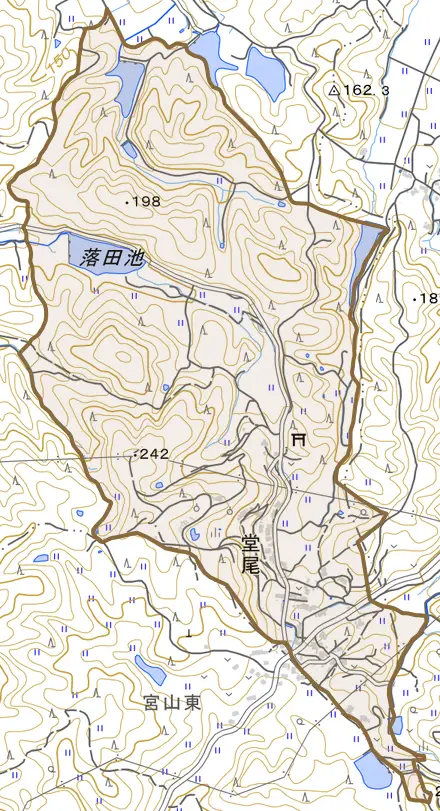 堂尾とその周辺の地図。町の範囲を重ねている