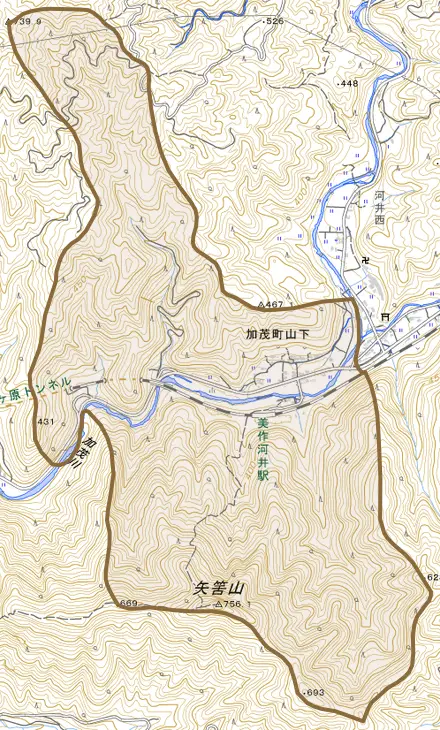 加茂町山下とその周辺の地図。町の範囲を重ねている