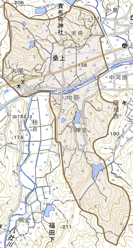 桑上とその周辺の地図。町の範囲を重ねている