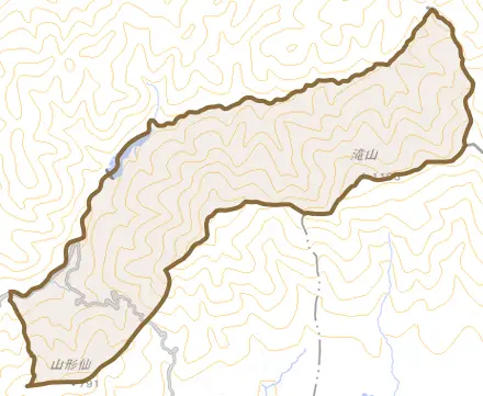 奥津川とその周辺の地図。町の範囲を重ねている