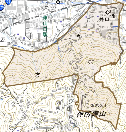 井口とその周辺の地図。町の範囲を重ねている