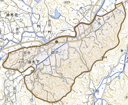 油木下とその周辺の地図。町の範囲を重ねている