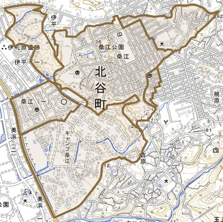 字桑江とその周辺の地図。町の範囲を重ねている