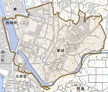 字兼城とその周辺の地図。町の範囲を重ねている