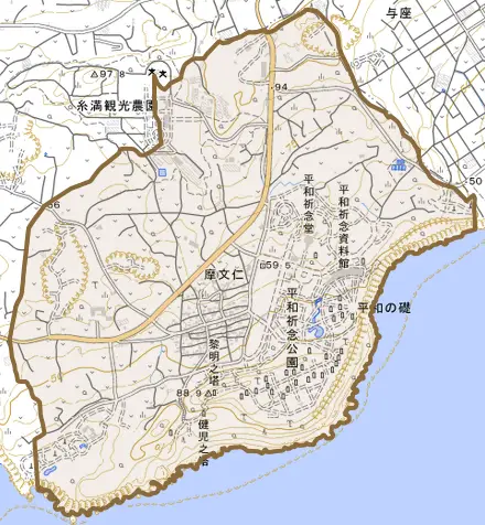 字摩文仁とその周辺の地図。町の範囲を重ねている