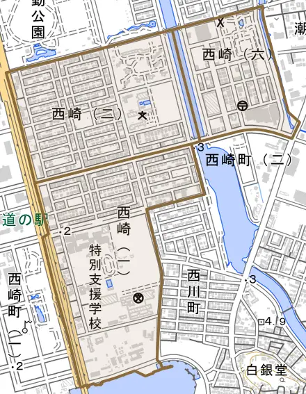 西崎とその周辺の地図。町の範囲を重ねている