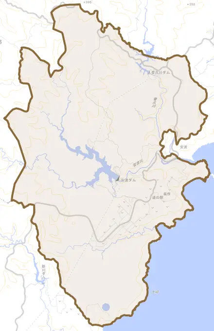 字安波とその周辺の地図。町の範囲を重ねている