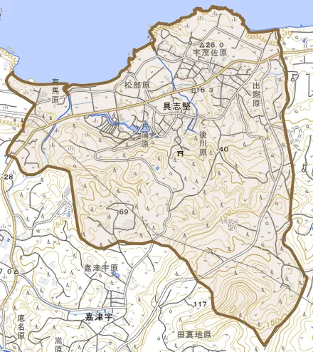 字具志堅とその周辺の地図。町の範囲を重ねている