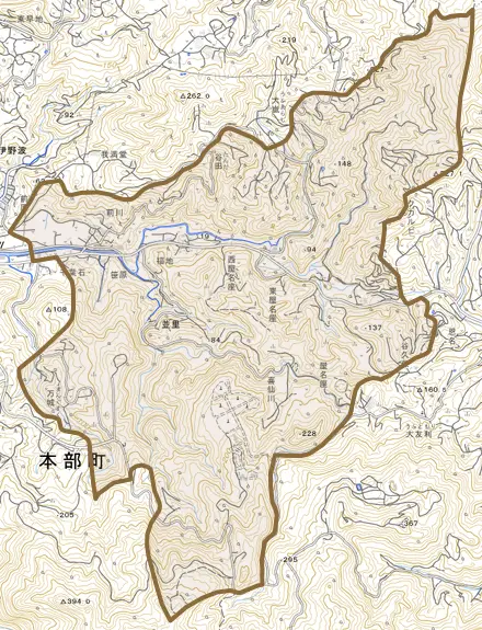 字並里とその周辺の地図。町の範囲を重ねている