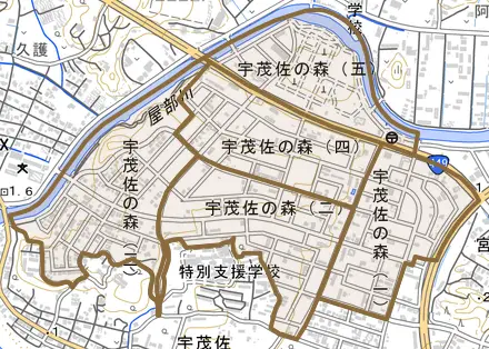宇茂佐の森とその周辺の地図。町の範囲を重ねている