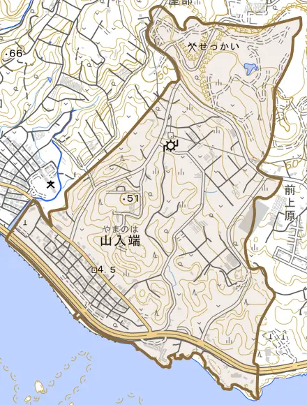 字山入端とその周辺の地図。町の範囲を重ねている