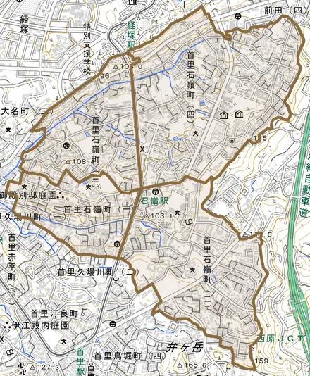 首里石嶺町とその周辺の地図。町の範囲を重ねている