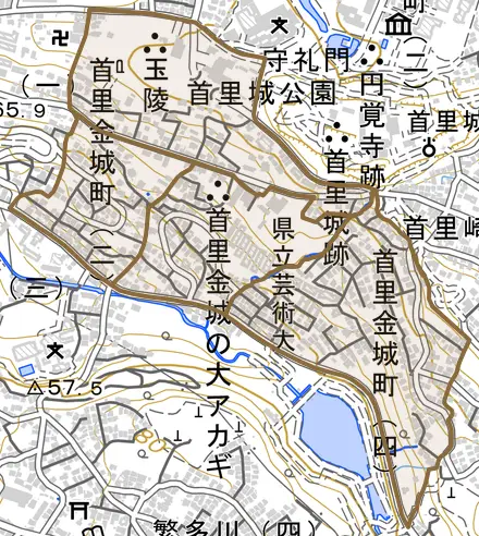 首里金城町とその周辺の地図。町の範囲を重ねている