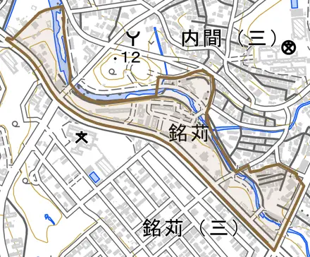 字銘苅とその周辺の地図。町の範囲を重ねている