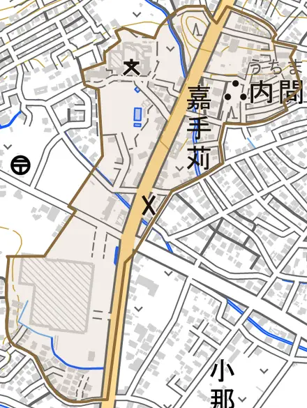 字嘉手苅とその周辺の地図。町の範囲を重ねている