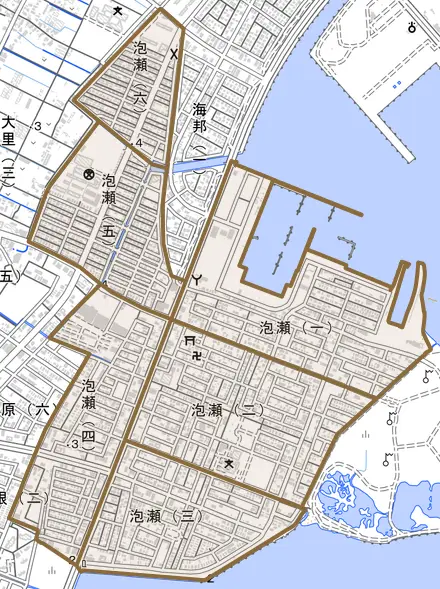 泡瀬とその周辺の地図。町の範囲を重ねている