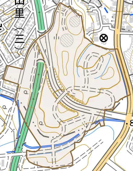 字山里とその周辺の地図。町の範囲を重ねている