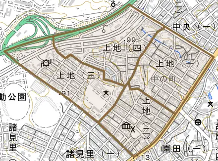 上地とその周辺の地図。町の範囲を重ねている