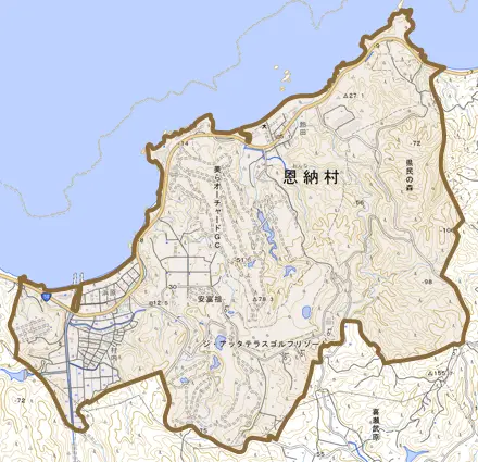 字安富祖とその周辺の地図。町の範囲を重ねている
