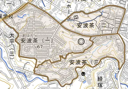 安波茶とその周辺の地図。町の範囲を重ねている
