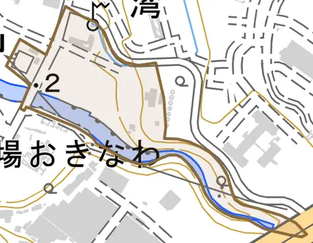 字小湾とその周辺の地図。町の範囲を重ねている