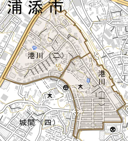 港川とその周辺の地図。町の範囲を重ねている