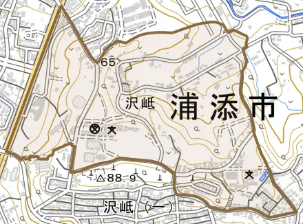 字沢岻とその周辺の地図。町の範囲を重ねている