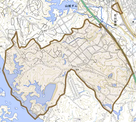 石川楚南とその周辺の地図。町の範囲を重ねている