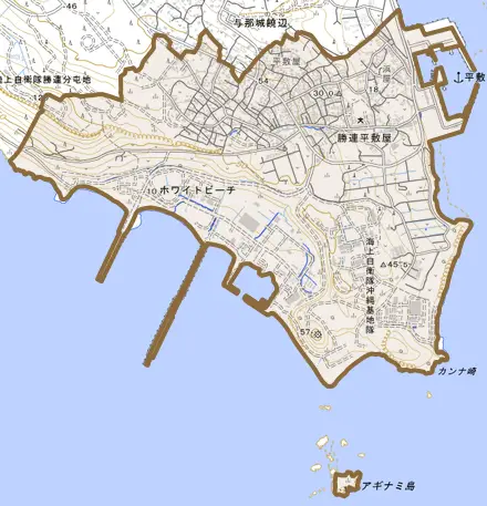 勝連平敷屋とその周辺の地図。町の範囲を重ねている