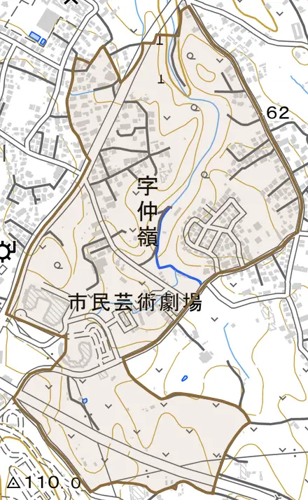 字仲嶺とその周辺の地図。町の範囲を重ねている