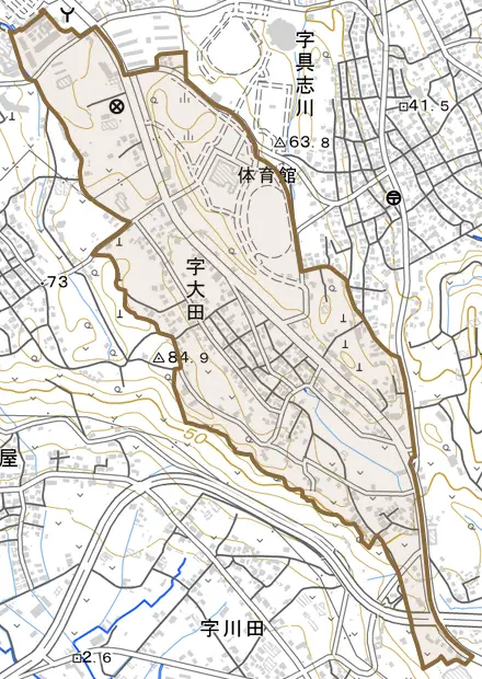 字大田とその周辺の地図。町の範囲を重ねている