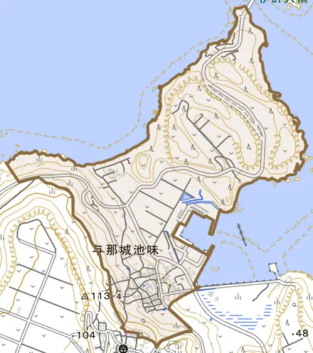 与那城池味とその周辺の地図。町の範囲を重ねている