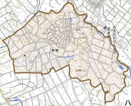 字新城とその周辺の地図。町の範囲を重ねている