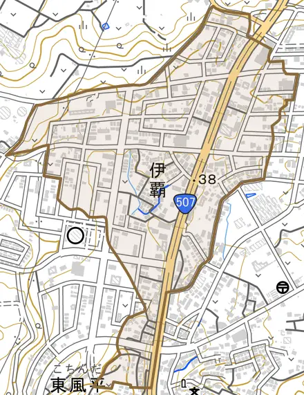 字伊覇とその周辺の地図。町の範囲を重ねている
