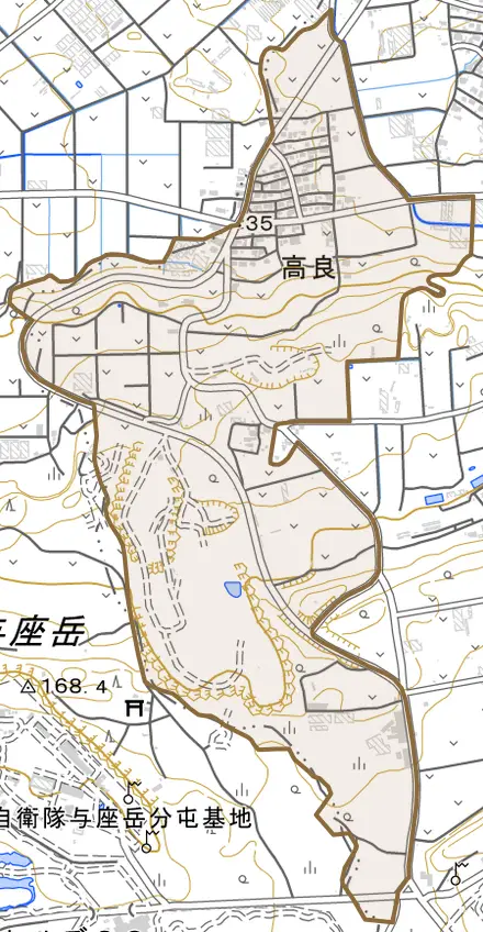 字高良とその周辺の地図。町の範囲を重ねている