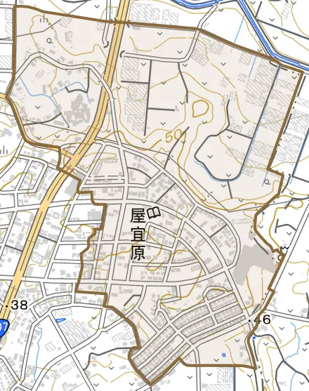 字屋宜原とその周辺の地図。町の範囲を重ねている